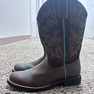 Ariat Women's Brown and Black Heeled Boots